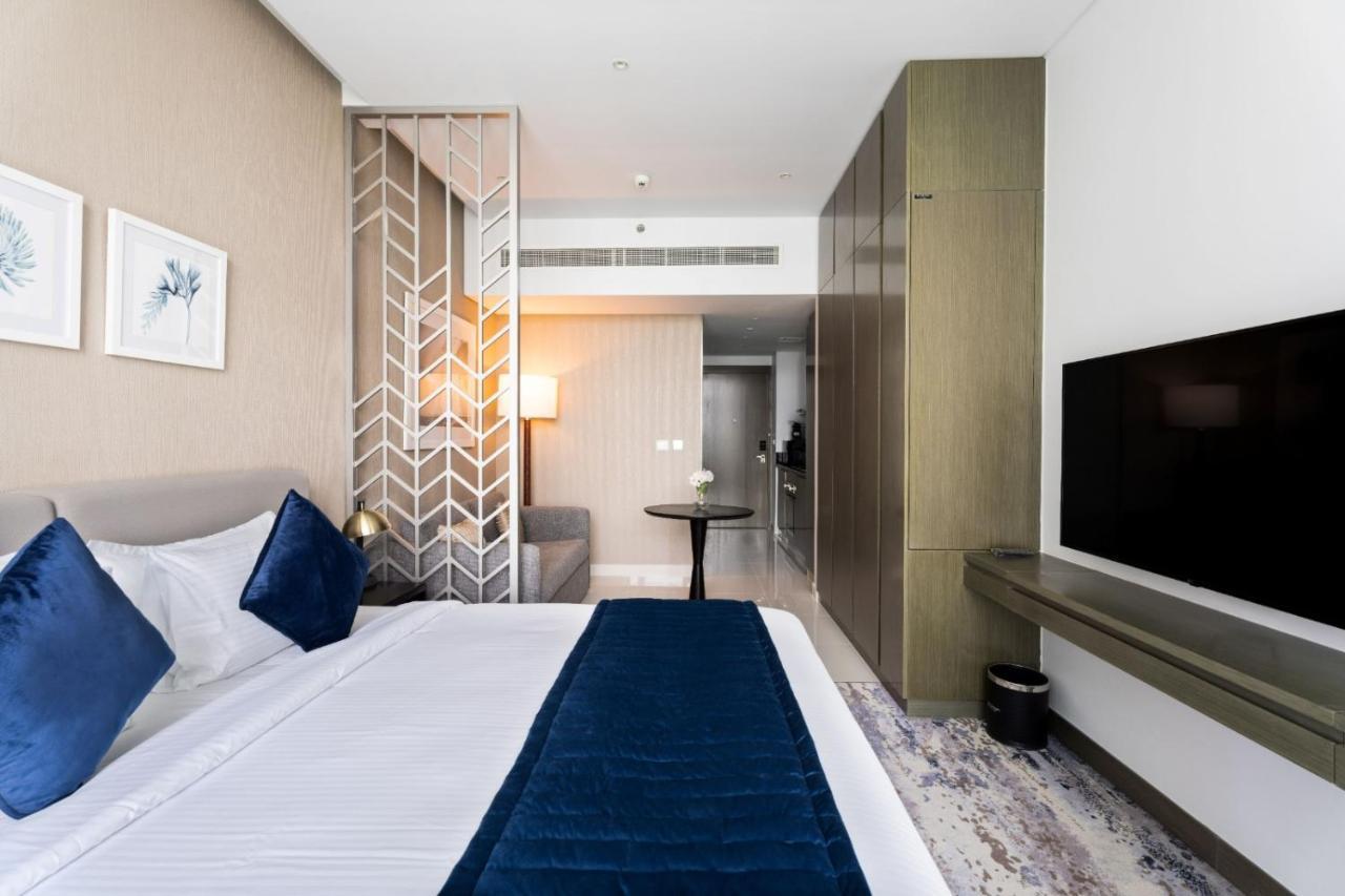 Phineek Elegant Canal View Maison Prive Business Bay Dubai